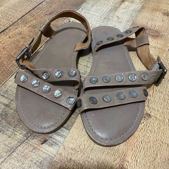 Frye Women's Morgan Hammered Stud Sandal
Size 6.5 - Picture 9 of 12